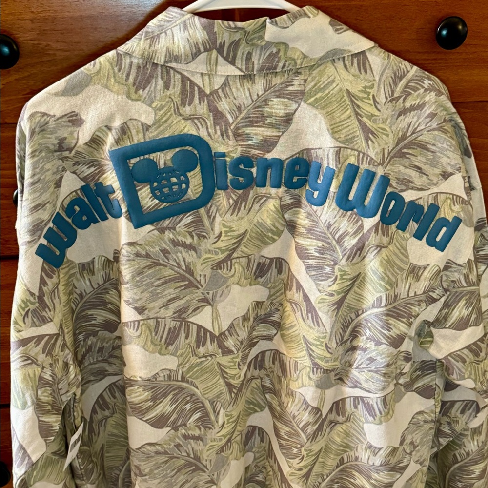 Walt Disney World Spirit Jersey with Tropical Leaves